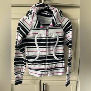 033 LuLuLemon Scuba Hoodie